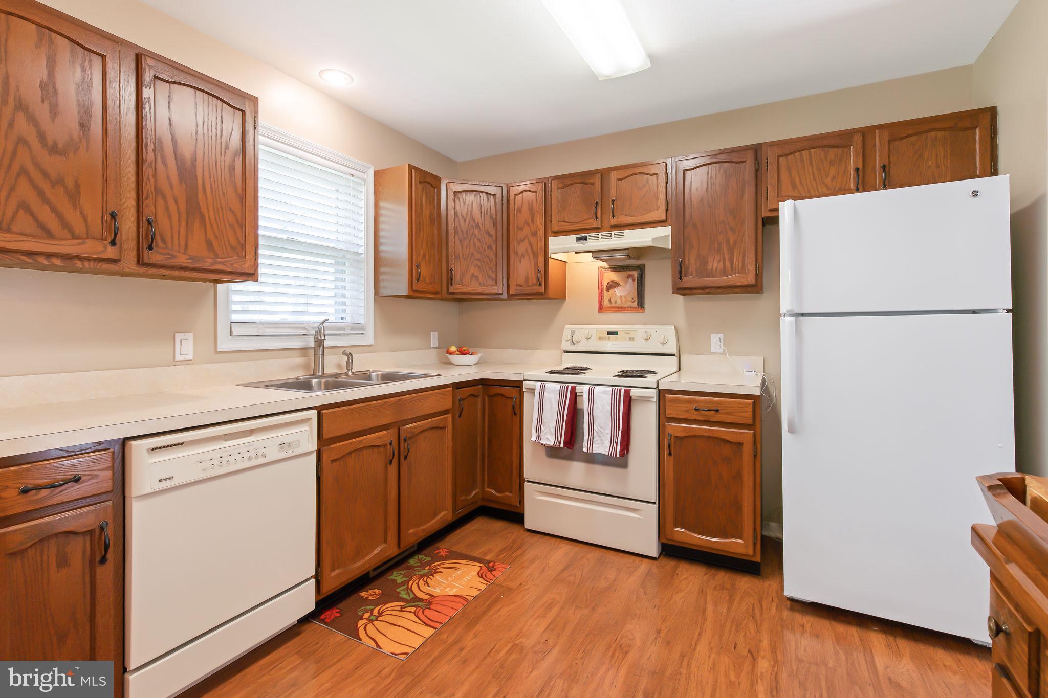 1389 Eden Road Lancaster, PA 17601 - Photo 11 of 40