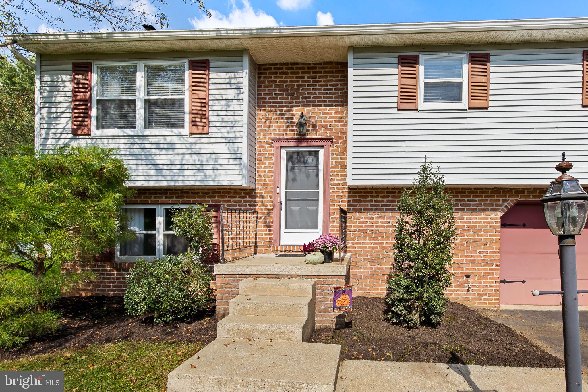 1389 Eden Road Lancaster, PA 17601 - Photo 4 of 40