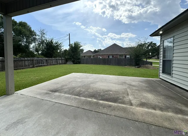 $1,875 | 14369 Park Avenue, Prairieville, LA 70769