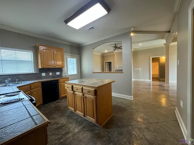 $1,875 | 14369 Park Avenue, Prairieville, LA 70769