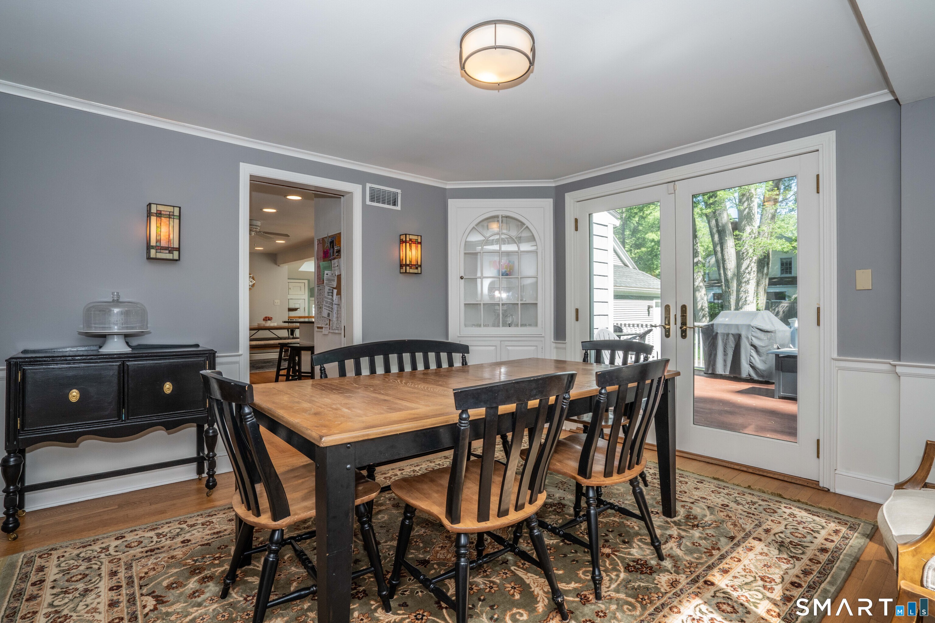 98 Colony Road West Hartford, CT 06117 - Photo 15 of 40