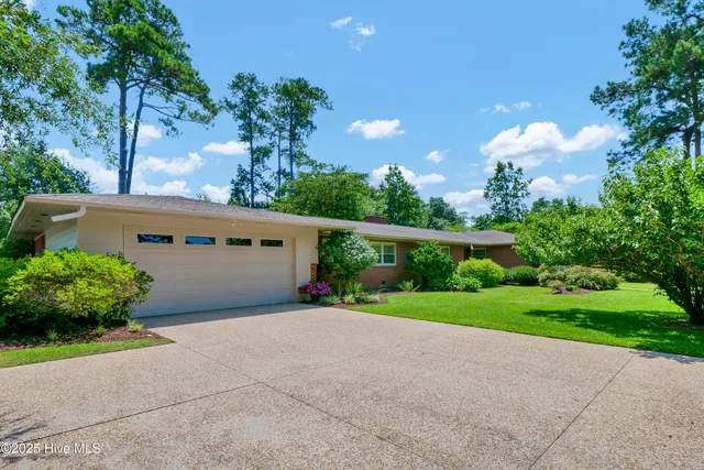 $849,000 | 1103 Forest Hills Drive, Wilmington, NC 28403