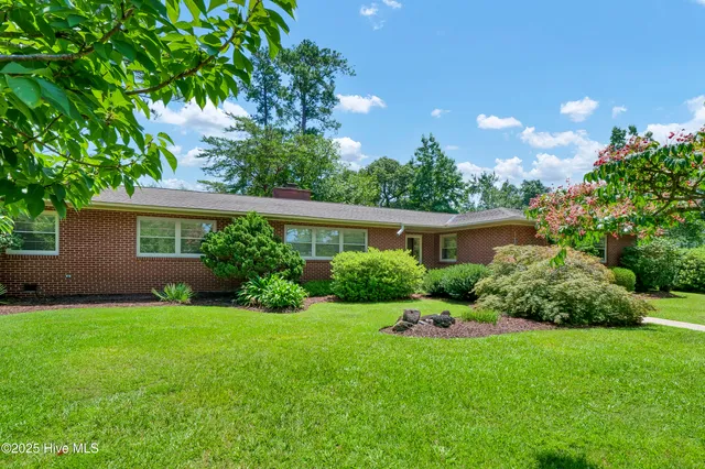 $849,000 | 1103 Forest Hills Drive, Wilmington, NC 28403