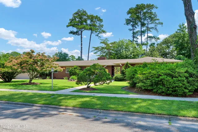 $849,000 | 1103 Forest Hills Drive, Wilmington, NC 28403