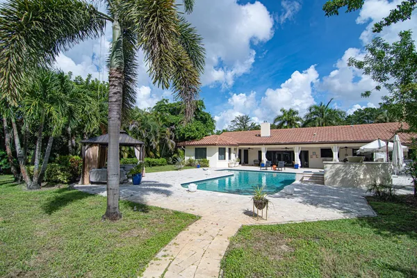 $20,000 | 8208 Twin Lake Drive, Boca Raton, FL 33496