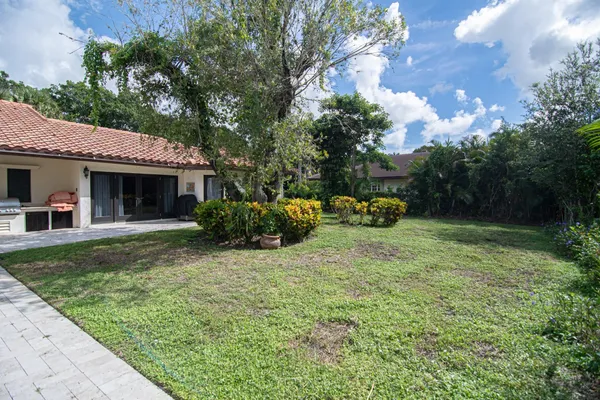 $20,000 | 8208 Twin Lake Drive, Boca Raton, FL 33496