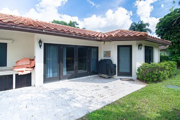 $20,000 | 8208 Twin Lake Drive, Boca Raton, FL 33496