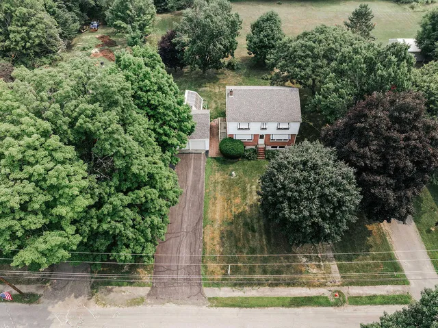 $290,000 | 23 Penobscot Avenue, Howland, ME 04448