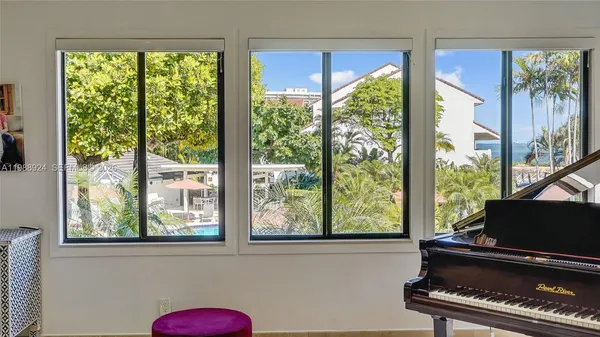 $3,195,000 | 2000 South Bayshore Drive, Unit 24, Miami, FL 33133