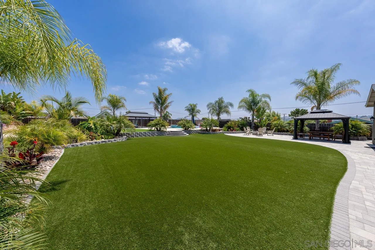 9311 Oakbourne Road Santee, CA 92071 - Photo 36 of 64 a view of a garden