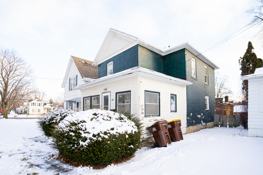 611 West Avon Street Freeport, IL 61032 - Photo 3 of 4