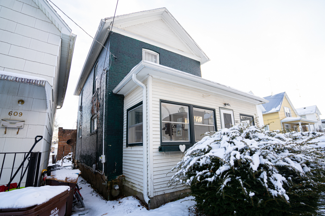 611 West Avon Street Freeport, IL 61032 - Photo 4 of 4