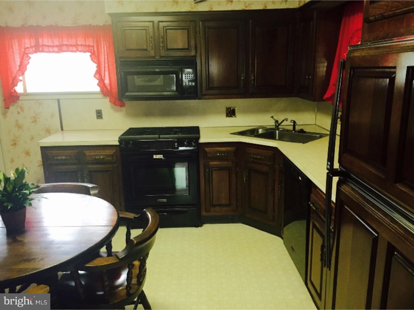 221 Moldoff Road Glassboro, NJ 08028 - Photo 8 of 19 Kitchen