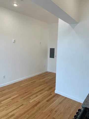 $1,495 | 64 Market Street, Unit 404, Lynn, MA 01901