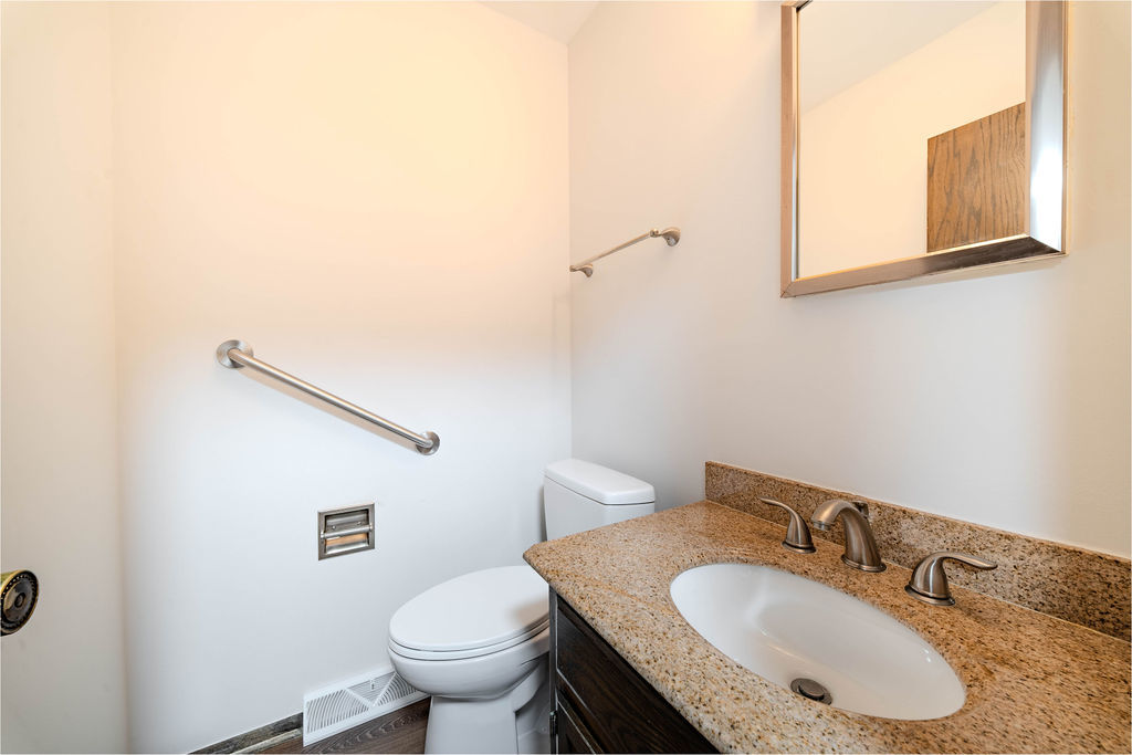 8100 South Park Avenue Burr Ridge, IL 60527 - Photo 25 of 30