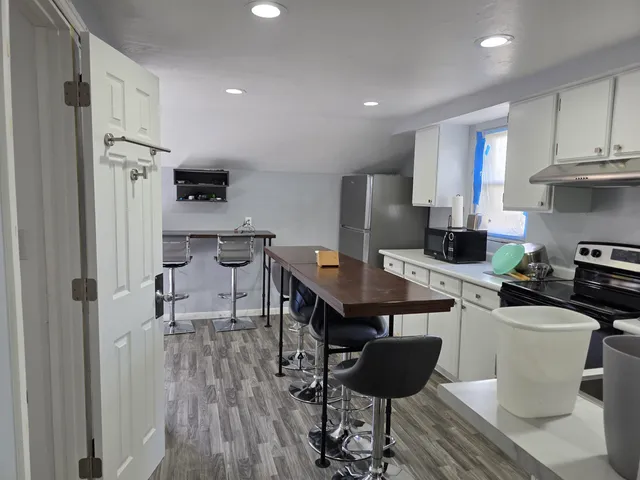 $290,000 | 520 West Commercial Street, Appleton, WI 54911