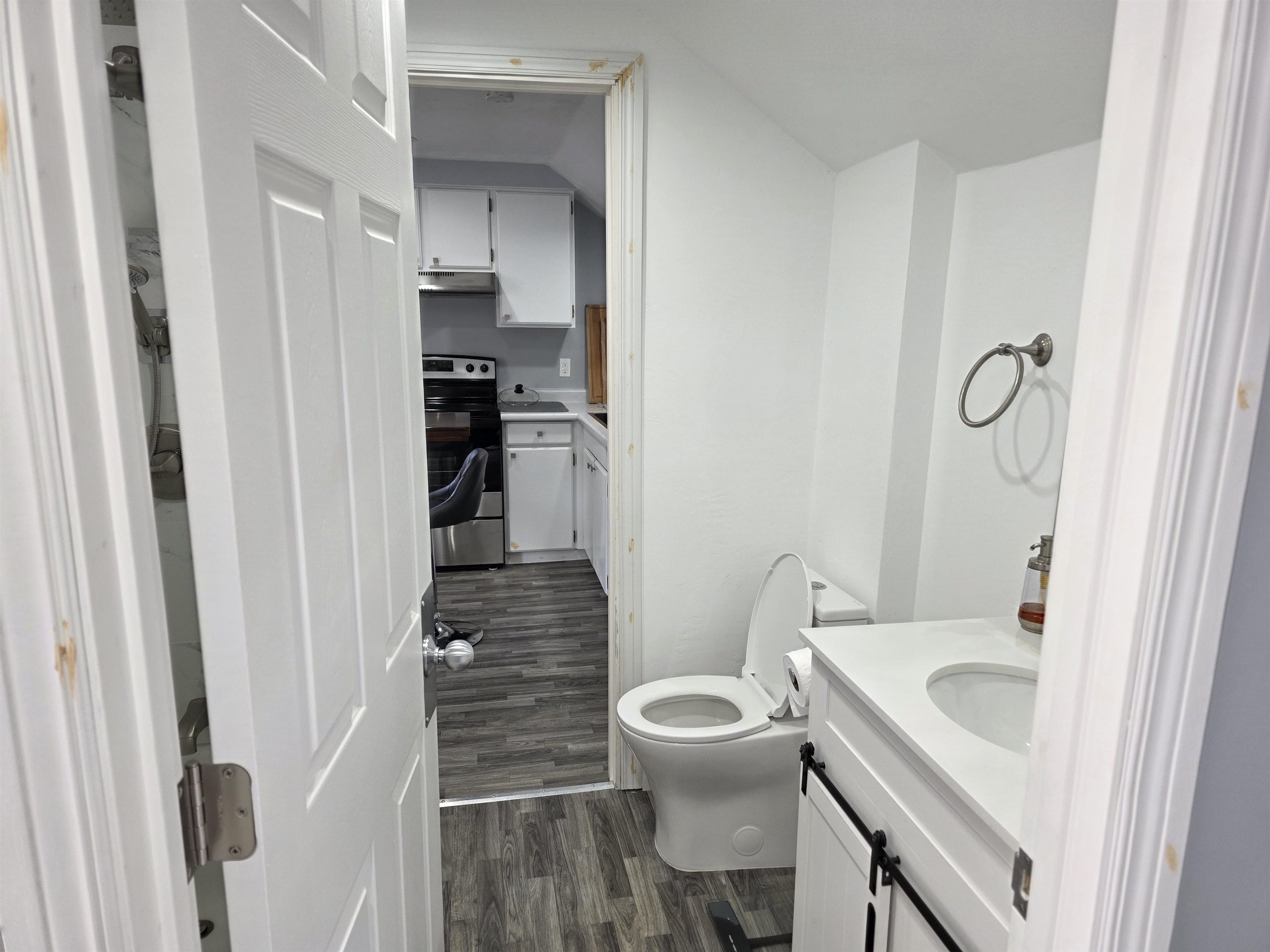 520 West Commercial Street Appleton, WI 54911 - Photo 27 of 31