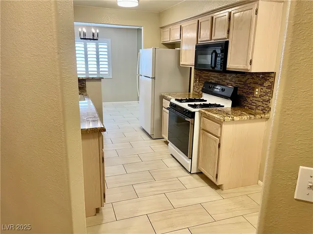 $1,749 | 8457 Pacific Fountain Avenue, Las Vegas, NV 89117