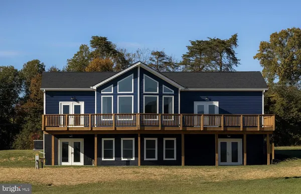 $681,780 | 4 Lee Drive, Linden, VA 22642