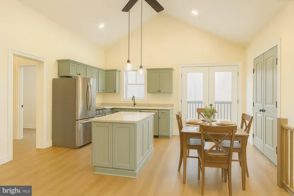 $681,780 | 4 Lee Drive, Linden, VA 22642