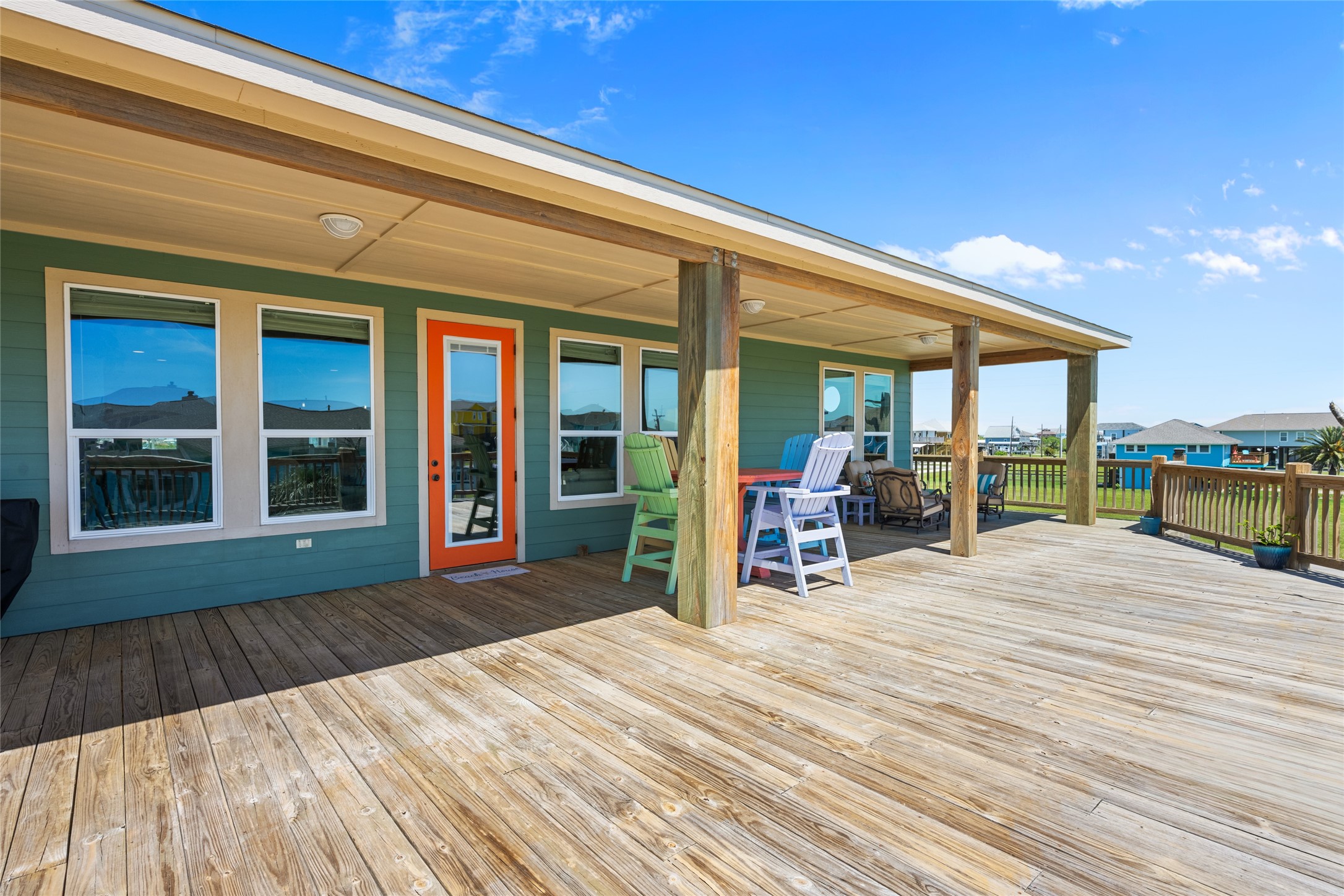 817 Boyt Road Crystal Beach, TX 77650 - Photo 15 of 49 a view of a house with sitting area