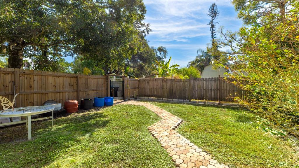 4030 Worcester Road Sarasota, FL 34231 - Photo 25 of 35 Gallery Image 25