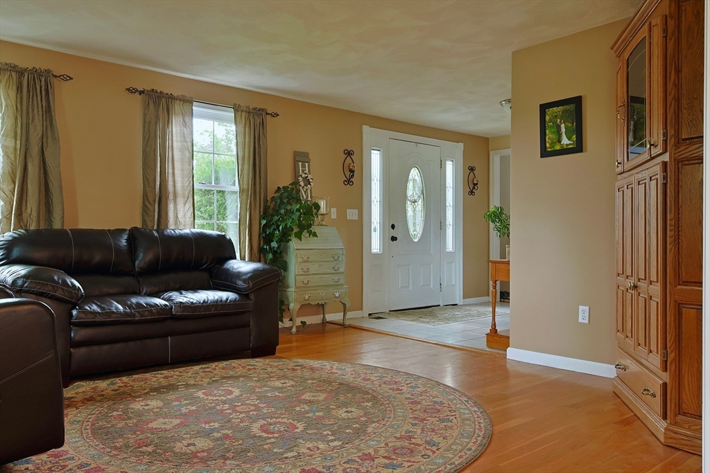 98 Robinette Road Stoughton, MA 02072 - Photo 14 of 38 Gallery Image 14