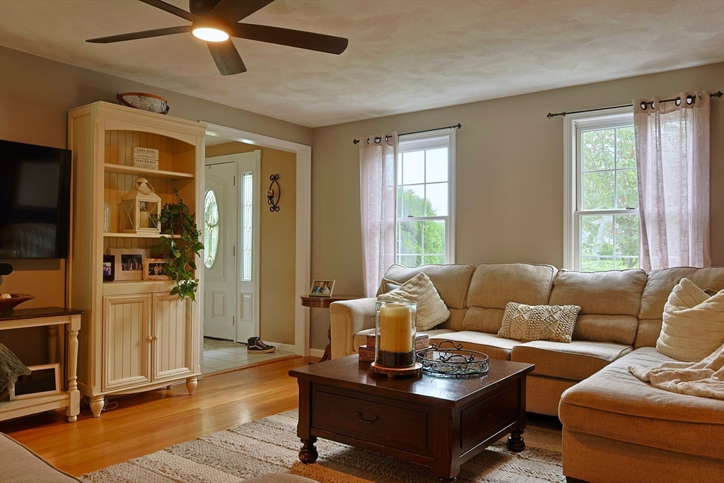98 Robinette Road Stoughton, MA 02072 - Photo 17 of 38 Gallery Image 17