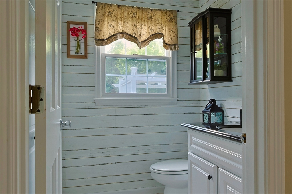 98 Robinette Road Stoughton, MA 02072 - Photo 19 of 38 Gallery Image 19