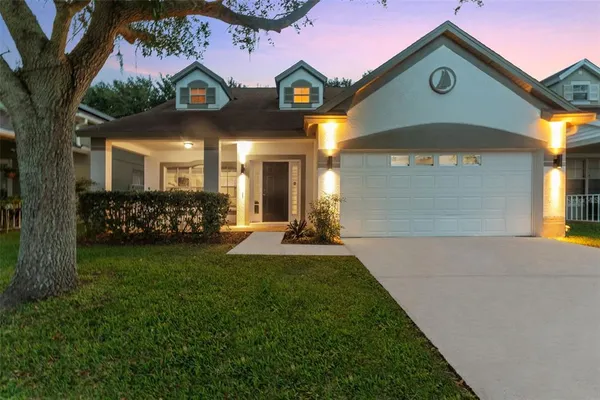 $2,875 | 2944 Prairie Iris Drive, Land O Lakes, FL 34638