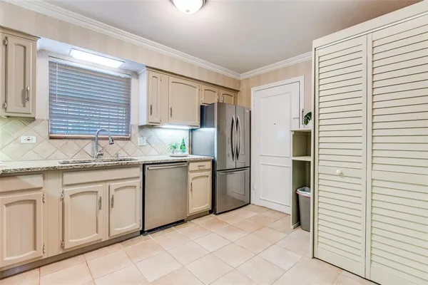 $295,000 | 6070 Averill Way, Unit A, Dallas, TX 75225
