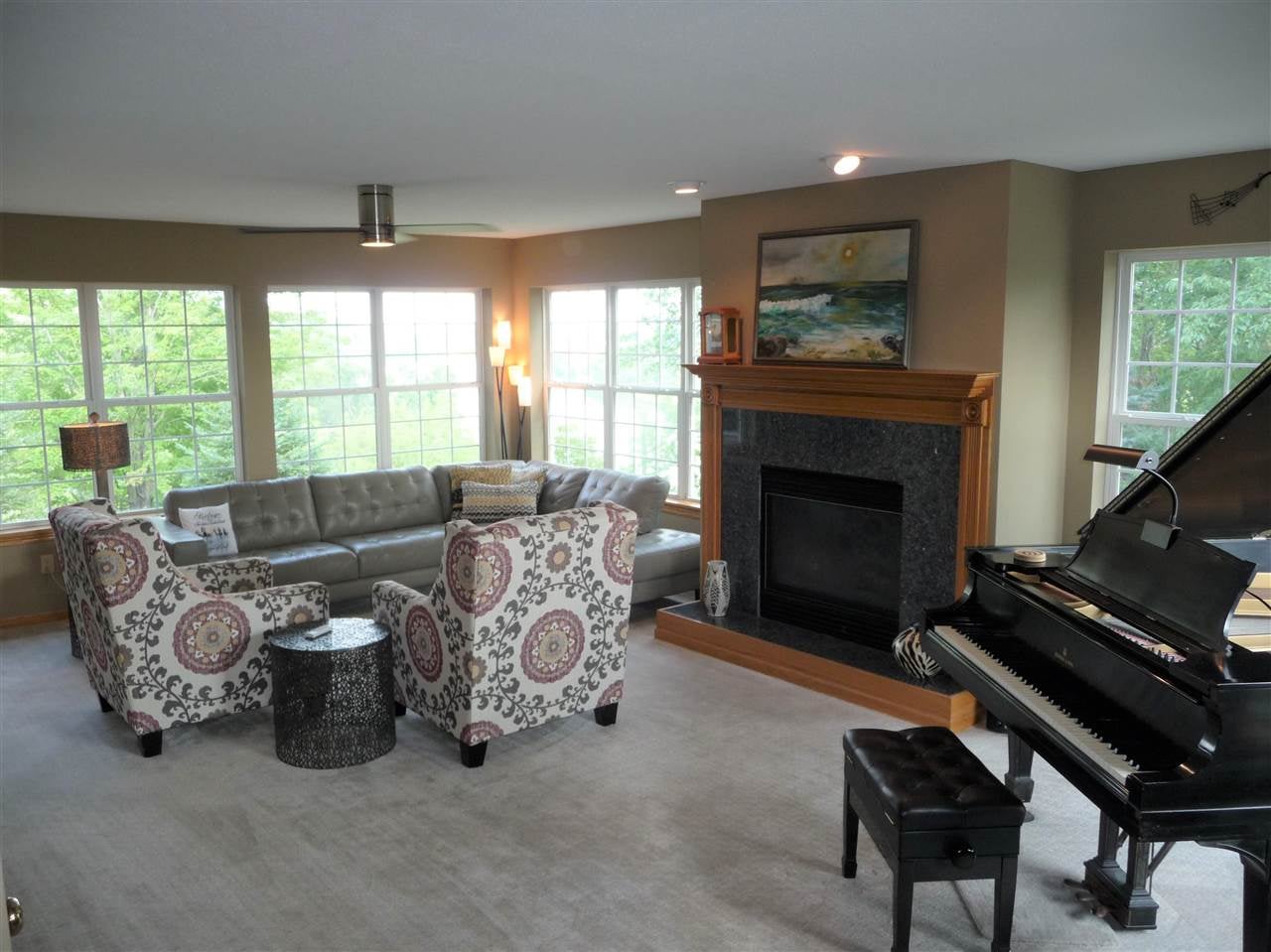 4700 Riverside Court Northeast Cedar Rapids, IA 52411 - Photo 4 of 50 Gallery Image 4