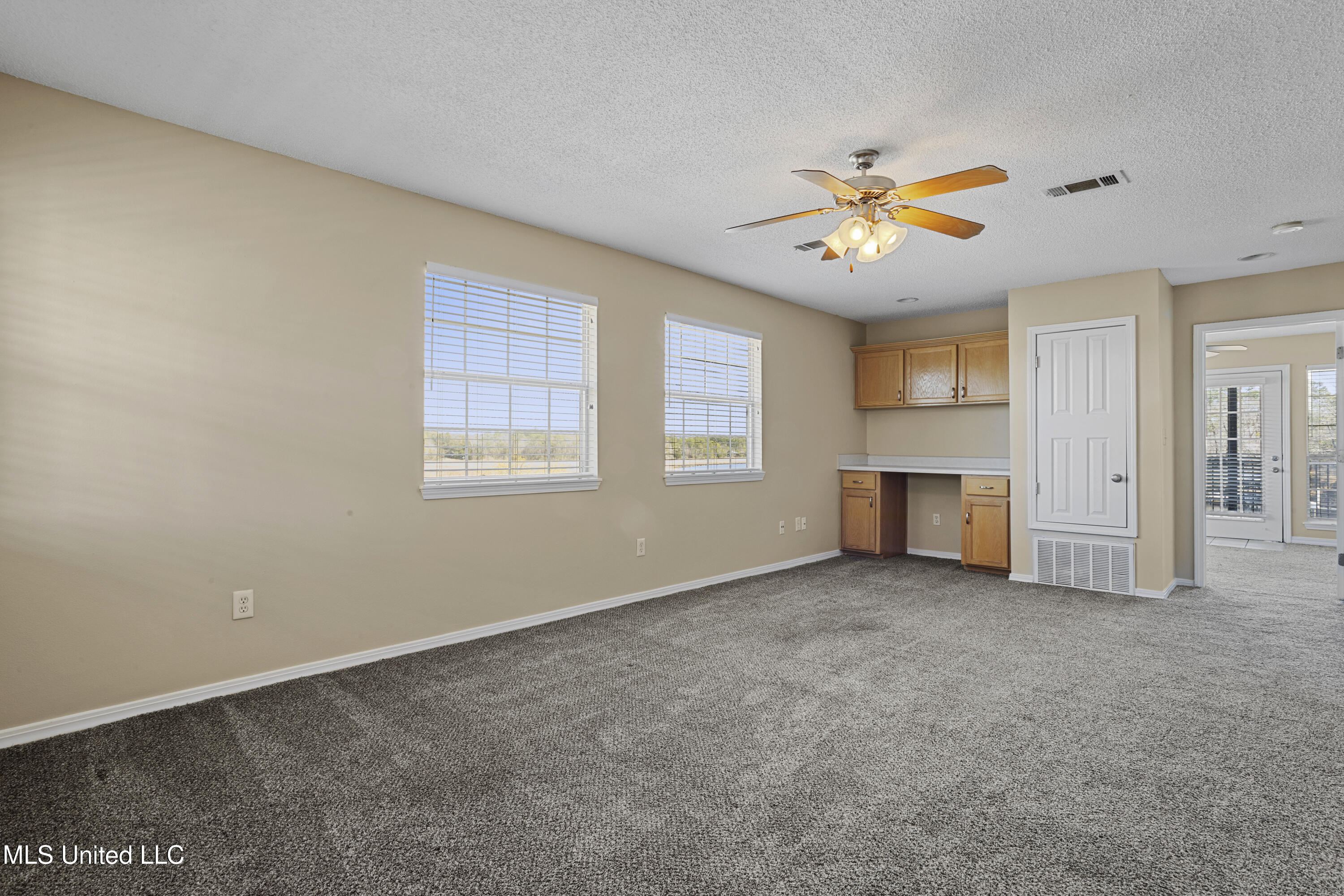 3230 Cumberland Road, Unit 208 Ocean Springs, MS 39564 - Photo 5 of 36 003