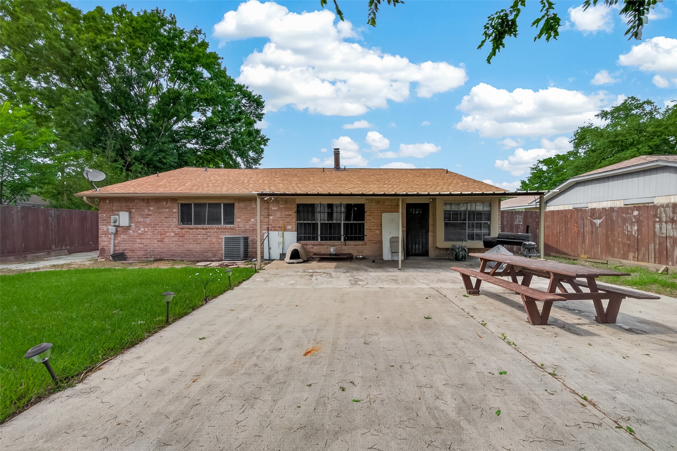 1915 Delphi Lane Houston, TX 77067 - Photo 30 of 31