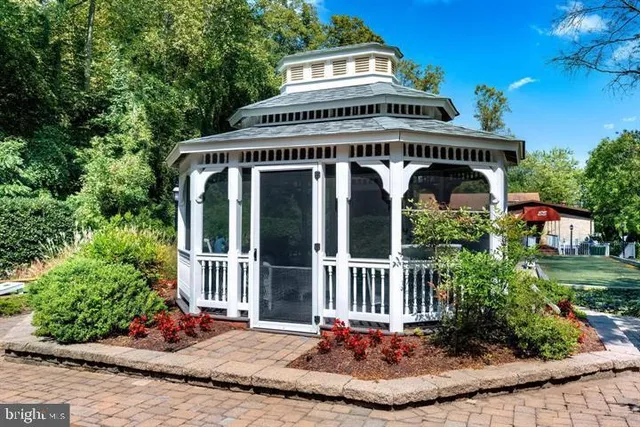 $2,202 | 6006 Hunt Ridge Road, Unit 2522, Baltimore, MD 21210