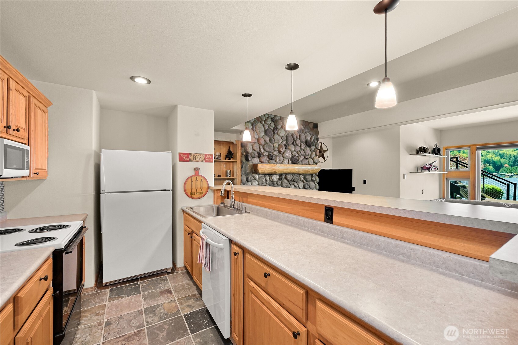 21 Strawberry Point Road Bellingham, WA 98229 - Photo 23 of 40