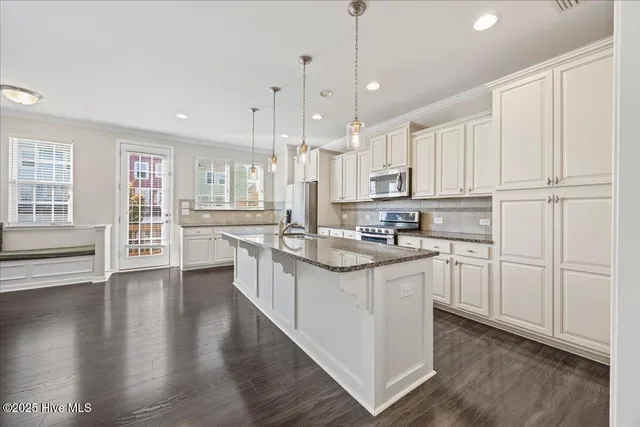 $2,600 | 535 Grand Central Station, Apex, NC 27502