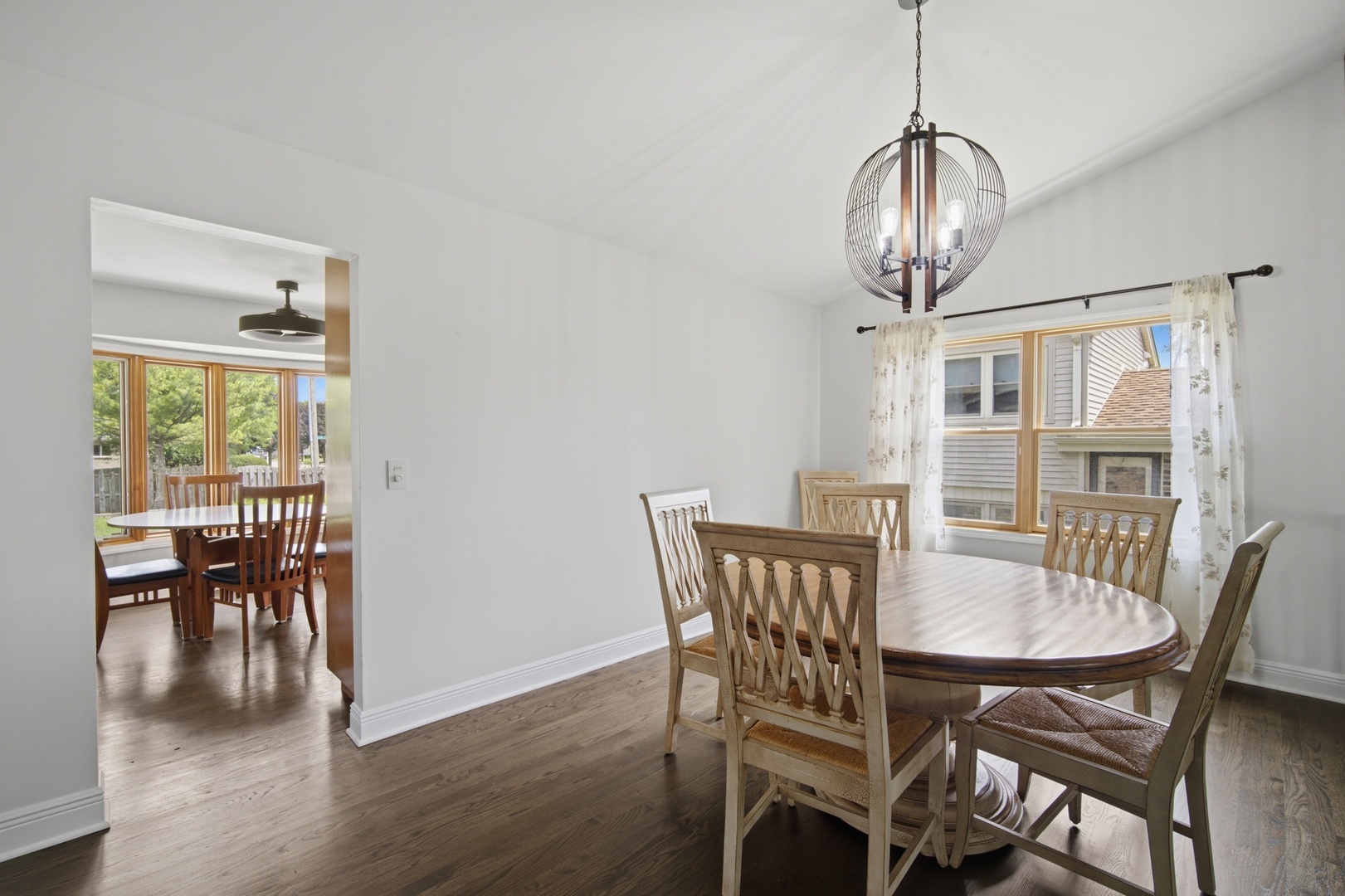 3115 North Stratford Road Arlington Heights, IL 60004 - Photo 4 of 23
