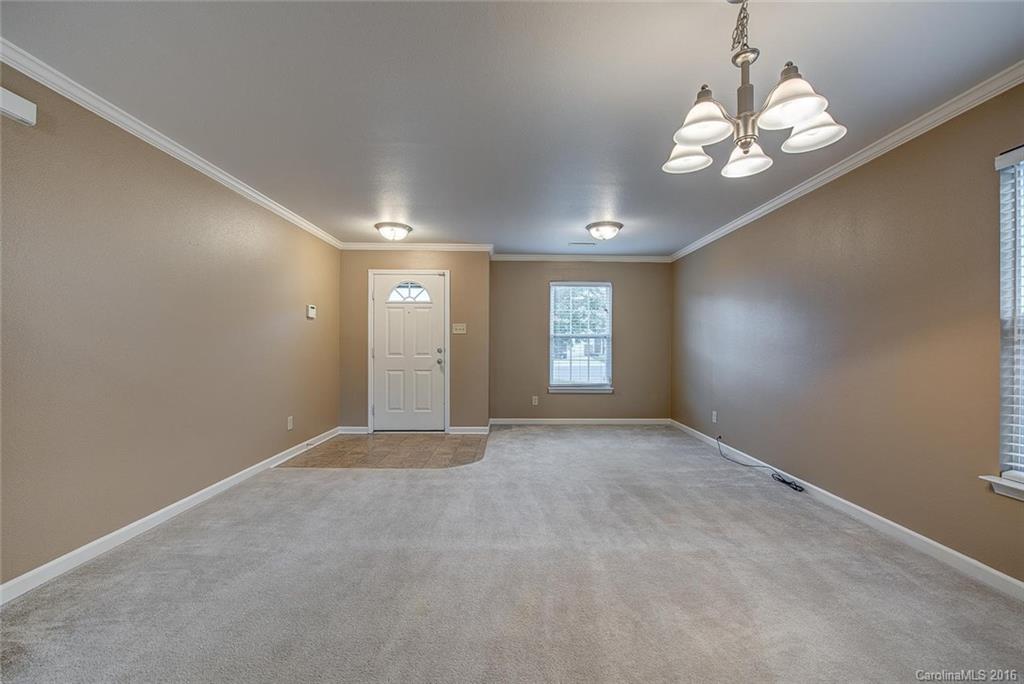 324 Ranlo Avenue Gastonia, NC 28054 - Photo 2 of 24