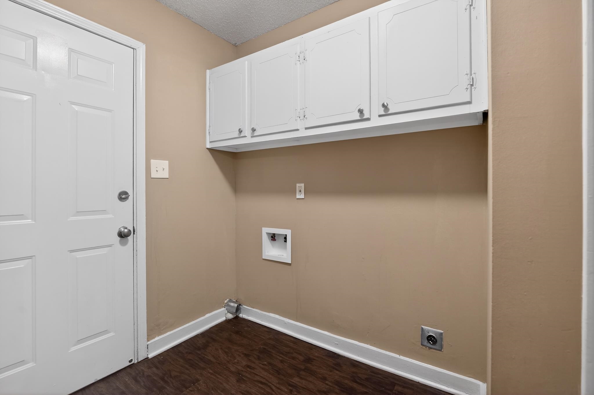 2015 East Holmes Road Memphis, TN 38116 - Photo 34 of 34 a view of cabinets