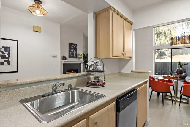 $535,000 | 4 Playa Court, Hercules, CA 94547