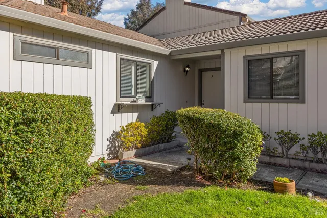 $535,000 | 4 Playa Court, Hercules, CA 94547