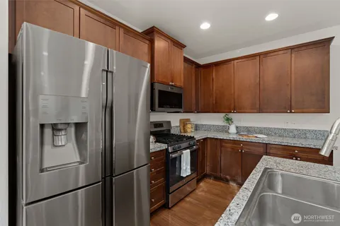 $625,000 | 16614 80th Ave Court East, Puyallup, WA 98375