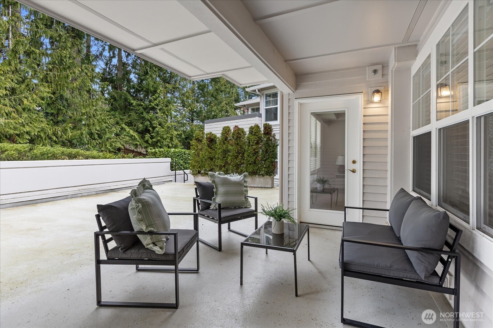 8500 Main Street, Unit F205 Edmonds, WA 98026 - Photo 20 of 30 a view of a outdoor seating area