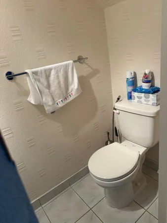 $2,300 | 4557 Luxemburg Court, Lake Worth, FL 33467