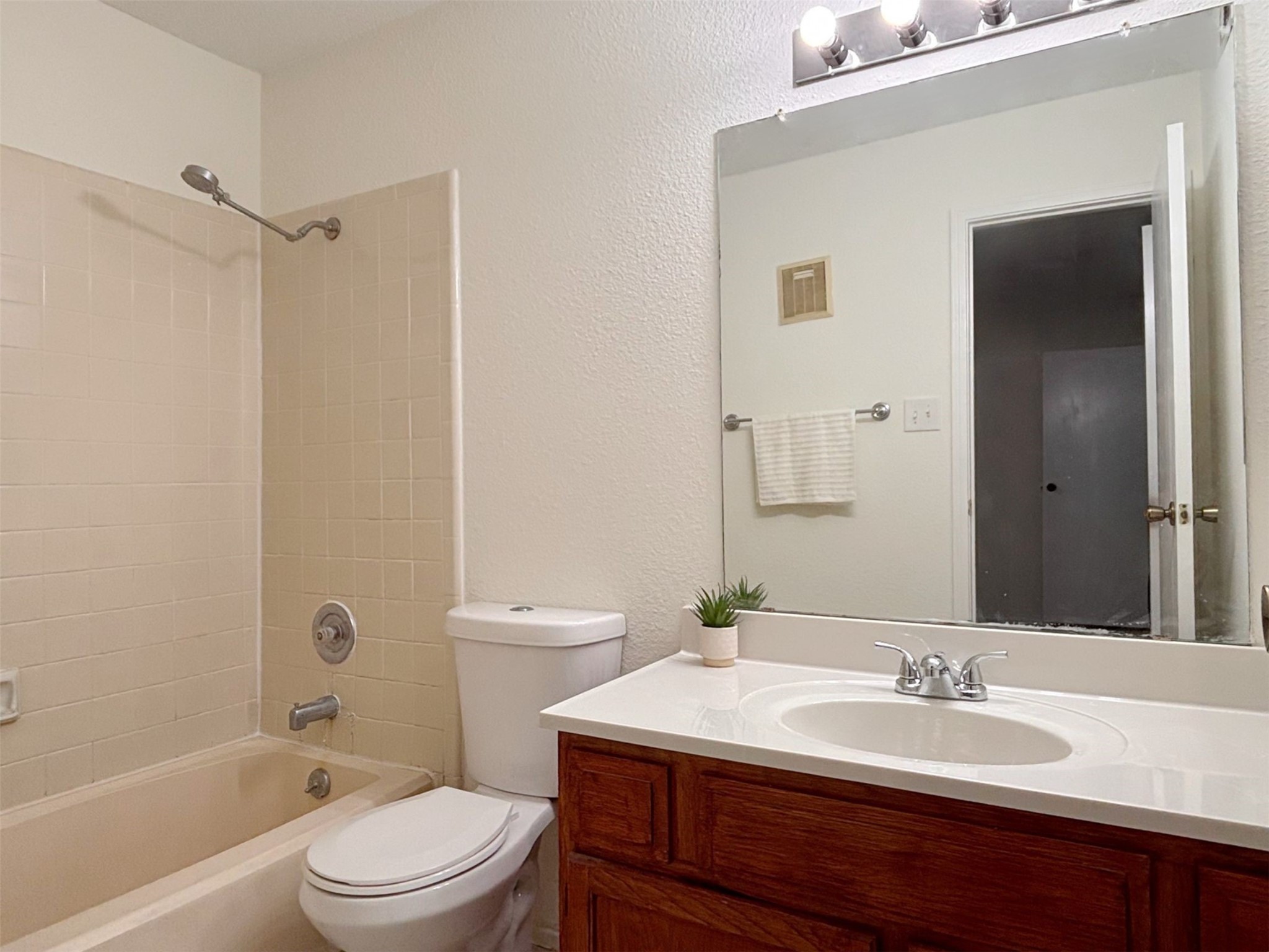 7797 Cambridge Street, Unit 7797 Houston, TX 77054 - Photo 11 of 13
