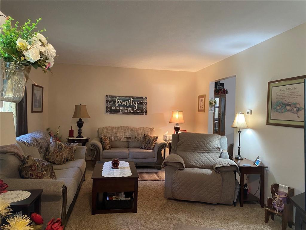 111 Lilac Road New Castle, PA 16105 - Photo 5 of 14 Gallery Image 5