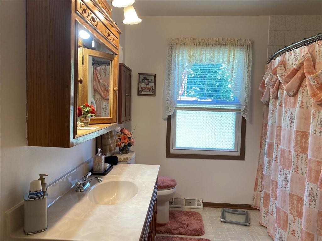 111 Lilac Road New Castle, PA 16105 - Photo 8 of 14 Gallery Image 8