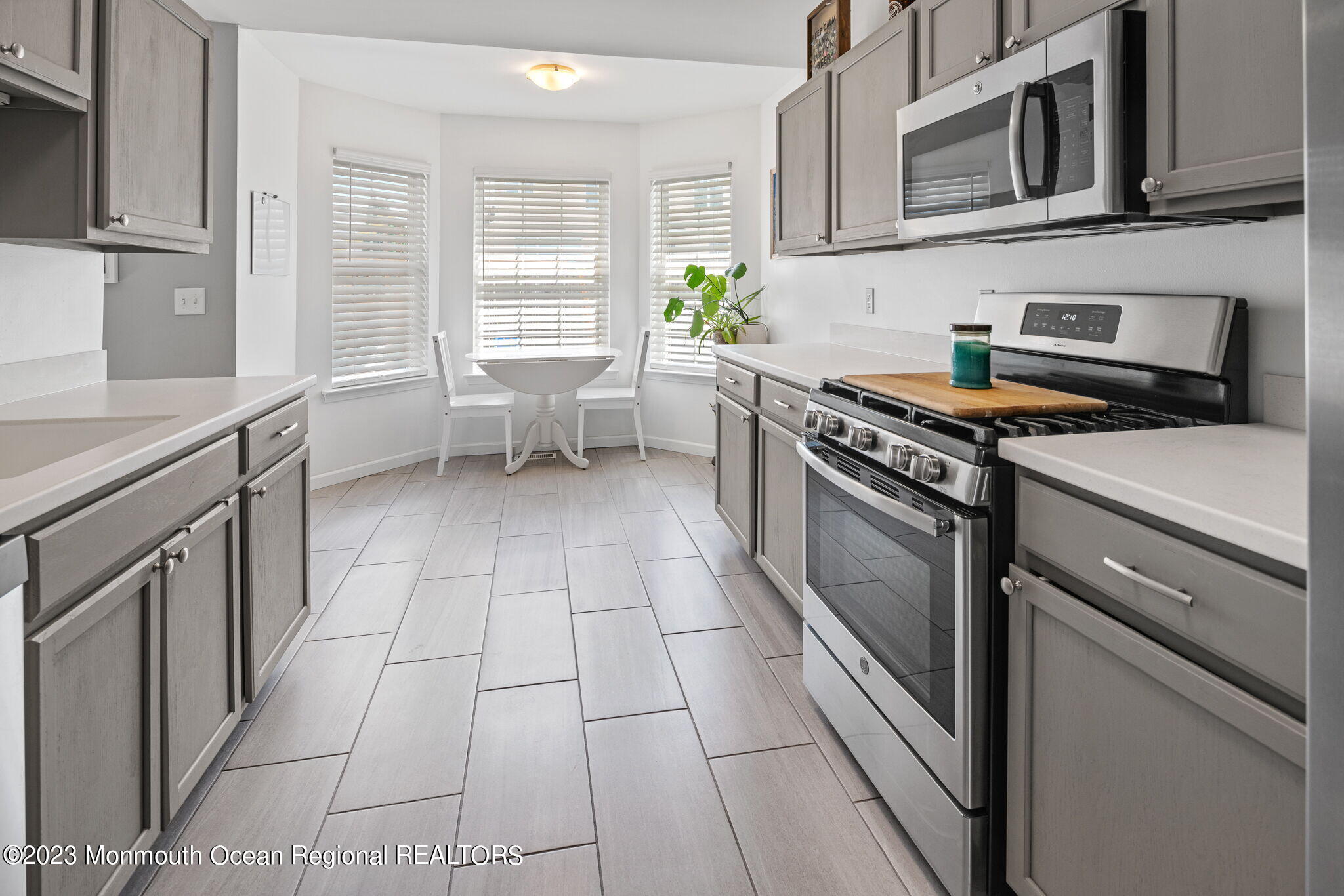 269 Quadrant Road Manahawkin, NJ 08050 - Photo 17 of 34 023-original-photo
