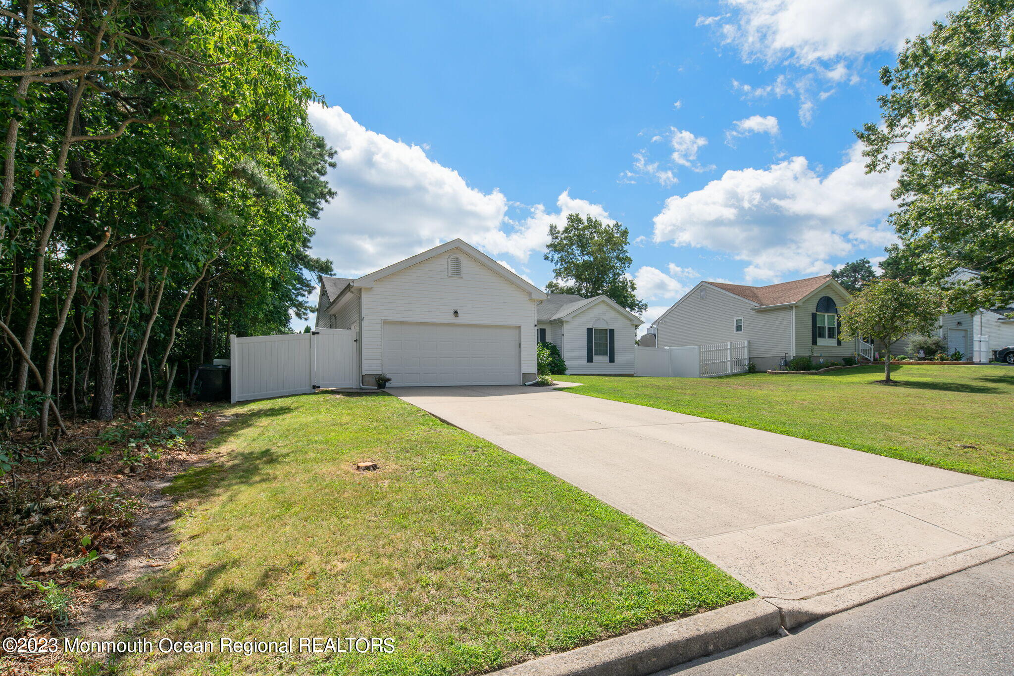 269 Quadrant Road Manahawkin, NJ 08050 - Photo 3 of 34 003-original-photo